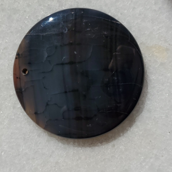 New Black Dragon Veins Agate Round Pendant. - Picture 4 of 12